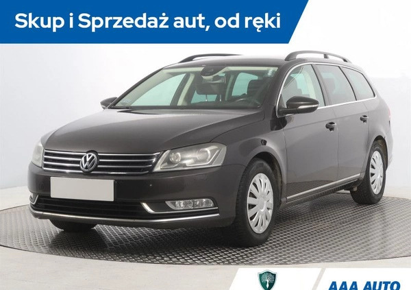 Volkswagen Passat cena 29000 przebieg: 310681, rok produkcji 2011 z Zdzieszowice małe 232